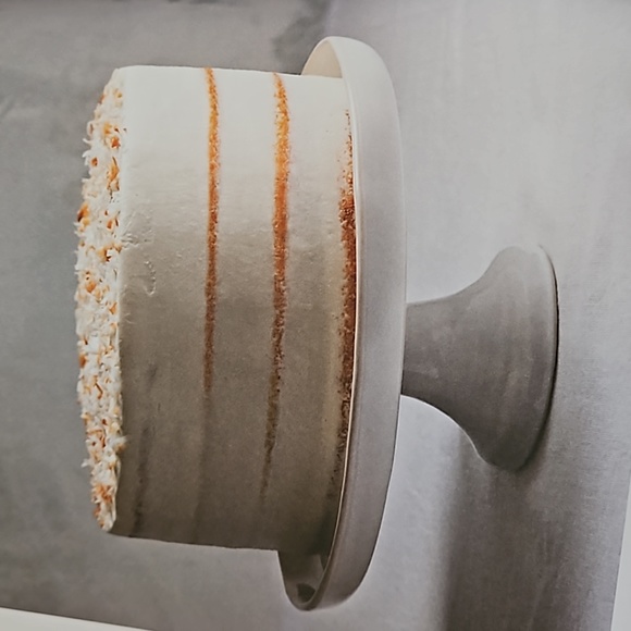 📖🔥Joanna Gaines Magnolia Table Recipe Collection Vol~2 - Picture 5 of 7